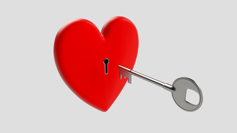 To make an escape room more romantic, we can replace all the locks with red heart-shaped accessories. Mind that it works the best on Valentine's Day and the day of your marriage proposal.